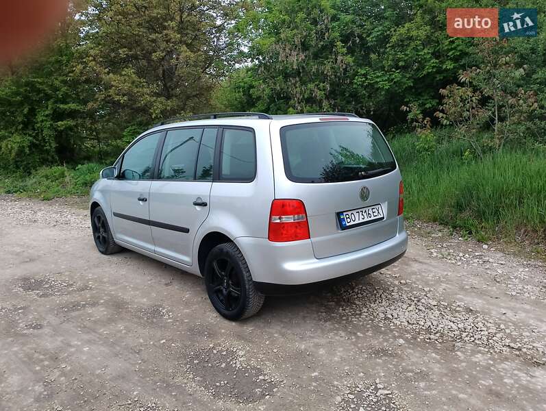 Мінівен Volkswagen Touran 2004 в Тернополі