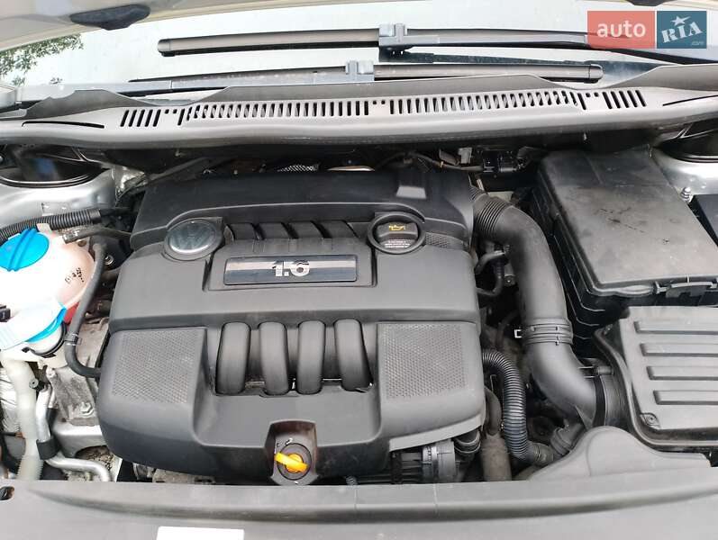 Мінівен Volkswagen Touran 2004 в Тернополі