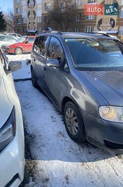 Минивэн Volkswagen Touran 2005 в 