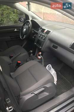 Минивэн Volkswagen Touran 2005 в 
