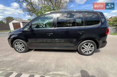 Минивэн Volkswagen Touran 2012 в 