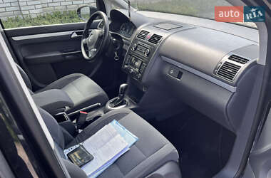 Минивэн Volkswagen Touran 2012 в 