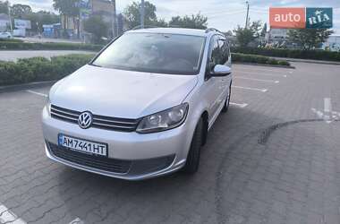 Минивэн Volkswagen Touran 2010 в Житомире