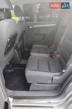 Мінівен Volkswagen Touran 2010 в 