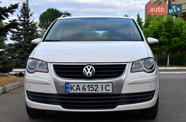 Мінівен Volkswagen Touran 2009 в 