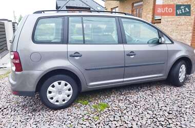 Минивэн Volkswagen Touran 2008 в 