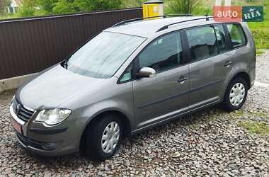 Минивэн Volkswagen Touran 2008 в 