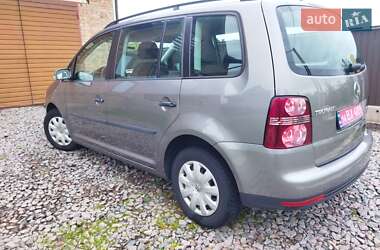 Минивэн Volkswagen Touran 2008 в 