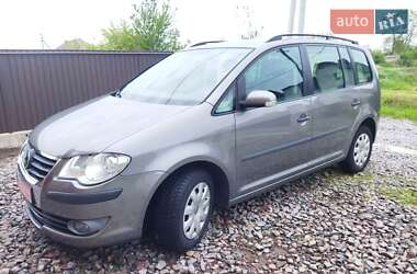 Минивэн Volkswagen Touran 2008 в 
