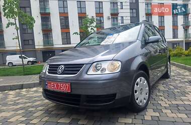 Минивэн Volkswagen Touran 2006 в 