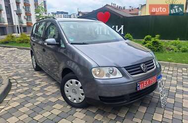 Минивэн Volkswagen Touran 2006 в 