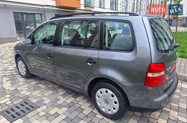 Минивэн Volkswagen Touran 2006 в 
