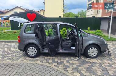 Минивэн Volkswagen Touran 2006 в 