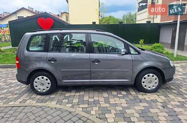 Минивэн Volkswagen Touran 2006 в 