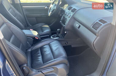 Минивэн Volkswagen Touran 2012 в 