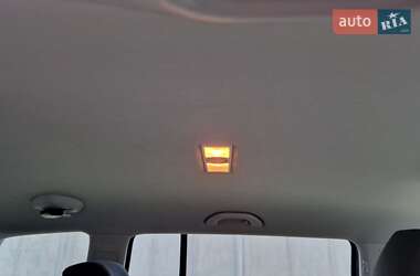 Минивэн Volkswagen Touran 2012 в 