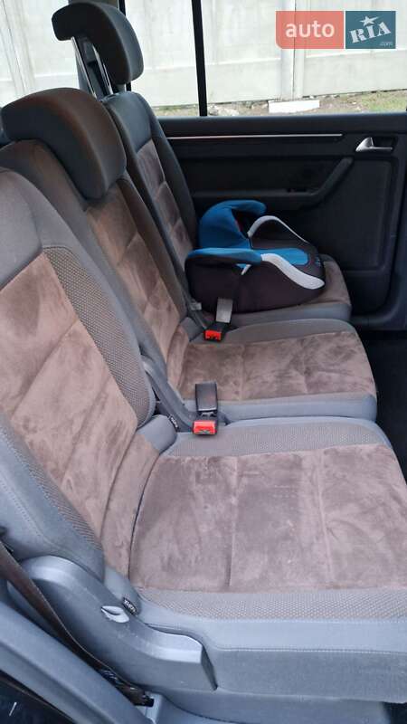 Мінівен Volkswagen Touran 2012 в Черкасах