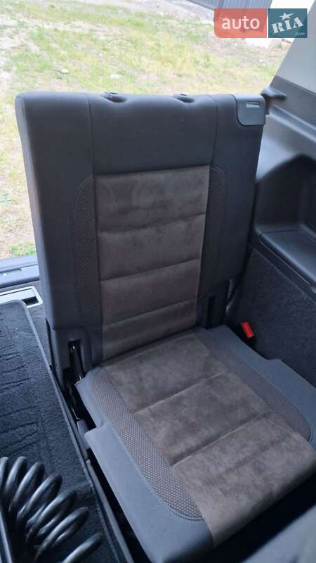 Мінівен Volkswagen Touran 2012 в Черкасах