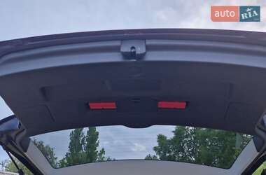 Минивэн Volkswagen Touran 2012 в 