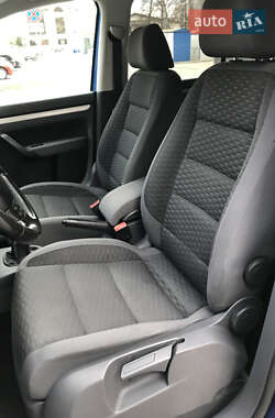 Мінівен Volkswagen Touran 2009 в 