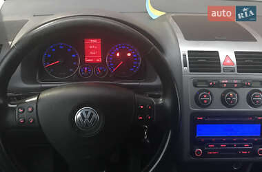 Мінівен Volkswagen Touran 2009 в 