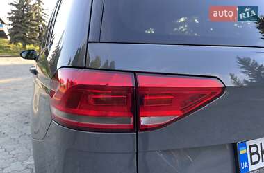 Минивэн Volkswagen Touran 2016 в 