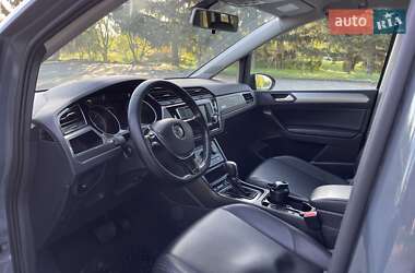 Минивэн Volkswagen Touran 2016 в 