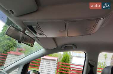 Минивэн Volkswagen Touran 2006 в 