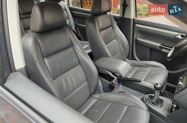 Минивэн Volkswagen Touran 2006 в 