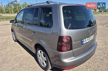 Мінівен Volkswagen Touran 2007 в 