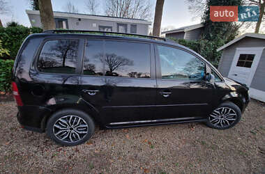 Минивэн Volkswagen Touran 2008 в 
