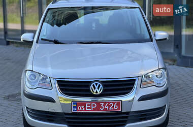 Мінівен Volkswagen Touran 2008 в 
