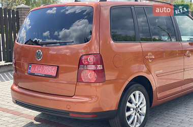 Мінівен Volkswagen Touran 2009 в 