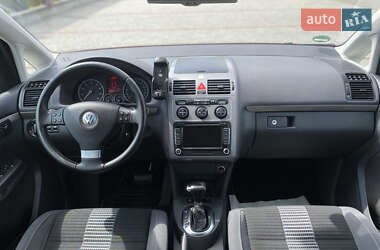Мінівен Volkswagen Touran 2009 в 
