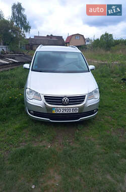 Мінівен Volkswagen Touran 2009 в 