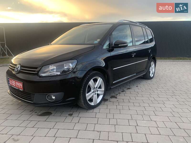 Мінівен Volkswagen Touran 2014 в Чернівцях
