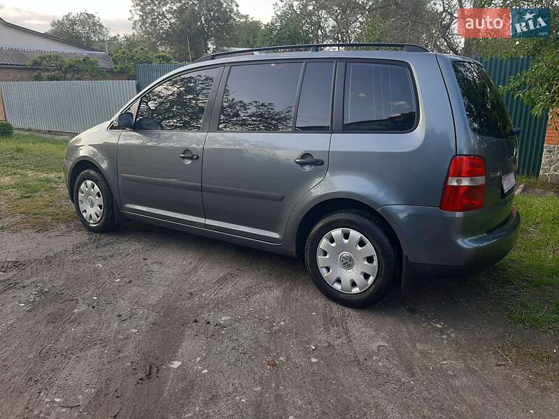Минивэн Volkswagen Touran 2004 в Полтаве