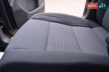 Мінівен Volkswagen Touran 2007 в 