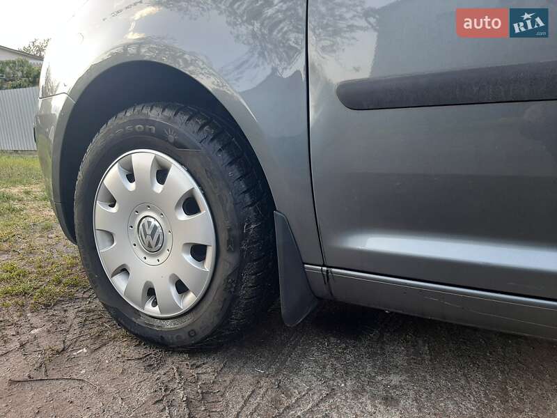 Минивэн Volkswagen Touran 2004 в Полтаве