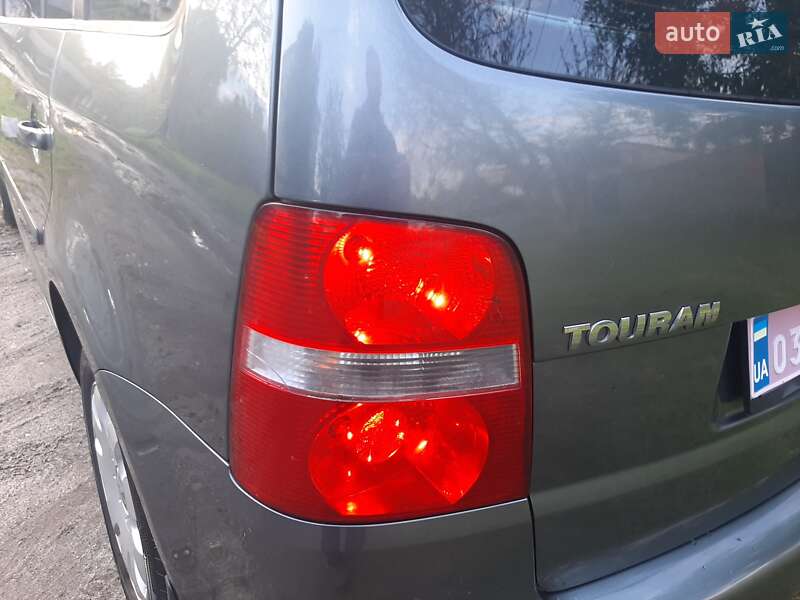 Минивэн Volkswagen Touran 2004 в Полтаве