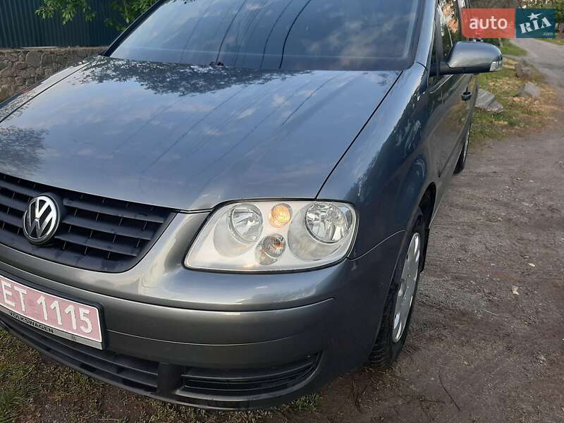 Минивэн Volkswagen Touran 2004 в Полтаве