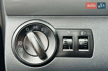 Минивэн Volkswagen Touran 2004 в 