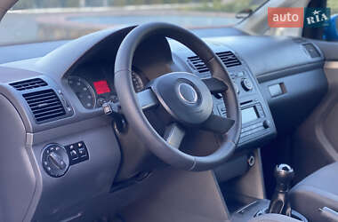Минивэн Volkswagen Touran 2005 в 