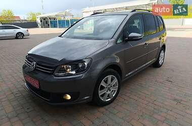 Мінівен Volkswagen Touran 2011 в 