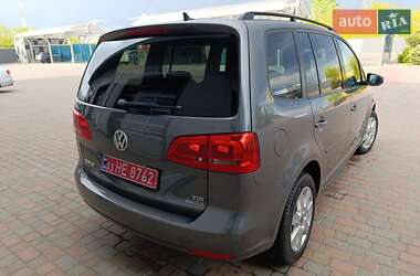 Мінівен Volkswagen Touran 2011 в 