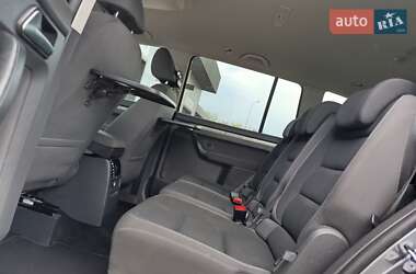 Мінівен Volkswagen Touran 2011 в 