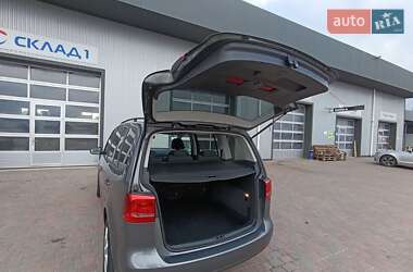 Мінівен Volkswagen Touran 2011 в 