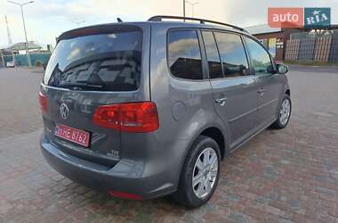 Мінівен Volkswagen Touran 2011 в 