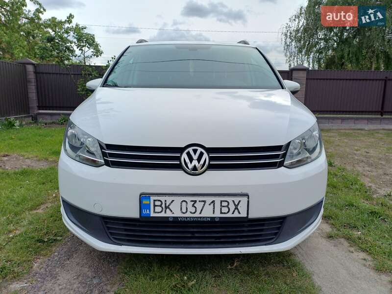 Volkswagen Touran 2012