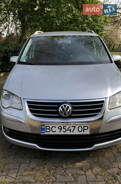Минивэн Volkswagen Touran 2006 в 
